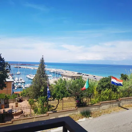 Residenza Nemi - Con Ampio Balcone Vista Mare Vibo Valentia Marina